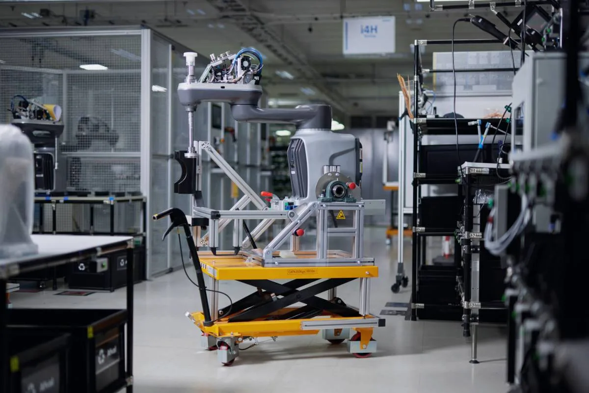 Industrial robotic equipment inside a manufacturing facility